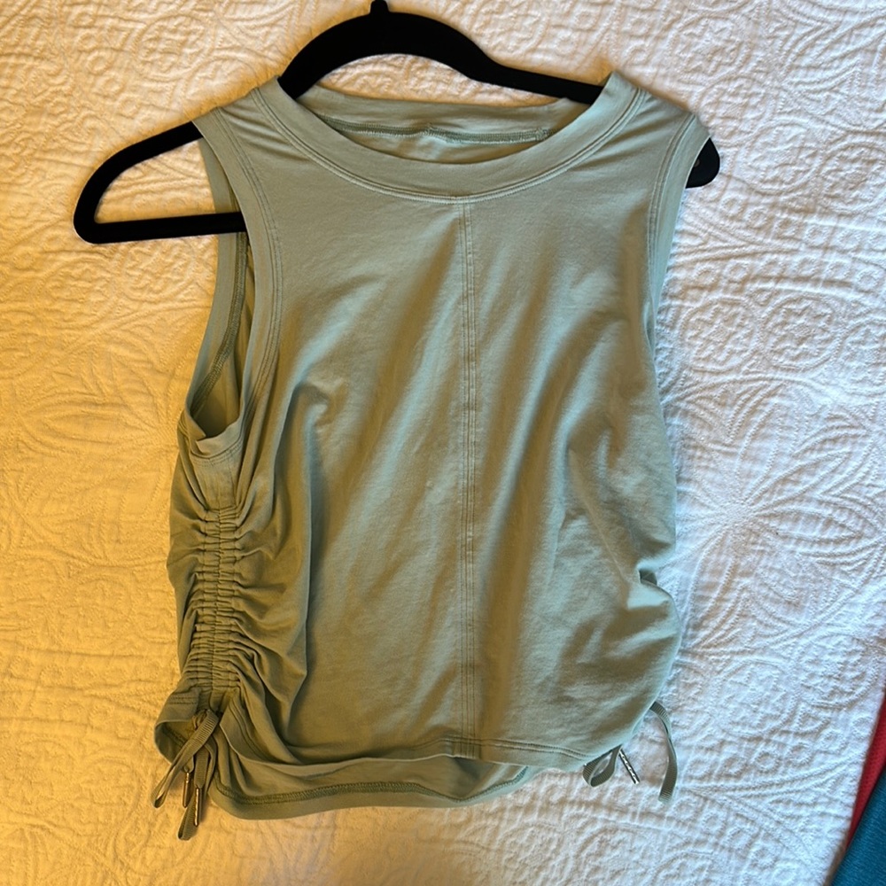Light blue lululemon cropped tank